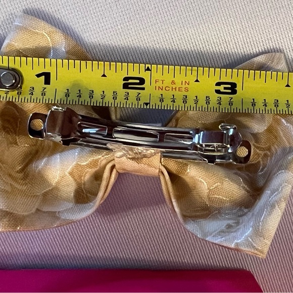 Set of 2 Hair Bows Girls Accessories Clips Fabric Toddlers Beige Gold Metallic - Picture 3 of 4